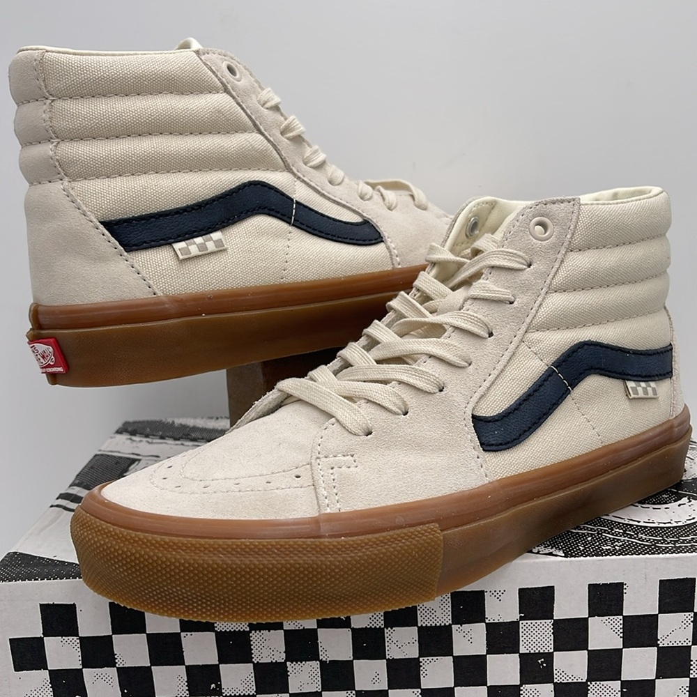 Vans Men’s Skate Sk8-Hi Birch/Gum
VN0A5FCCOUB
Sneakers
